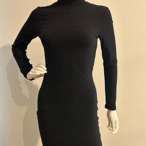The Classic Ribbed Dress- Black